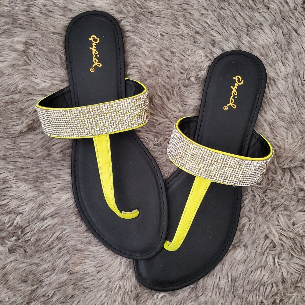 Qupid Sandals